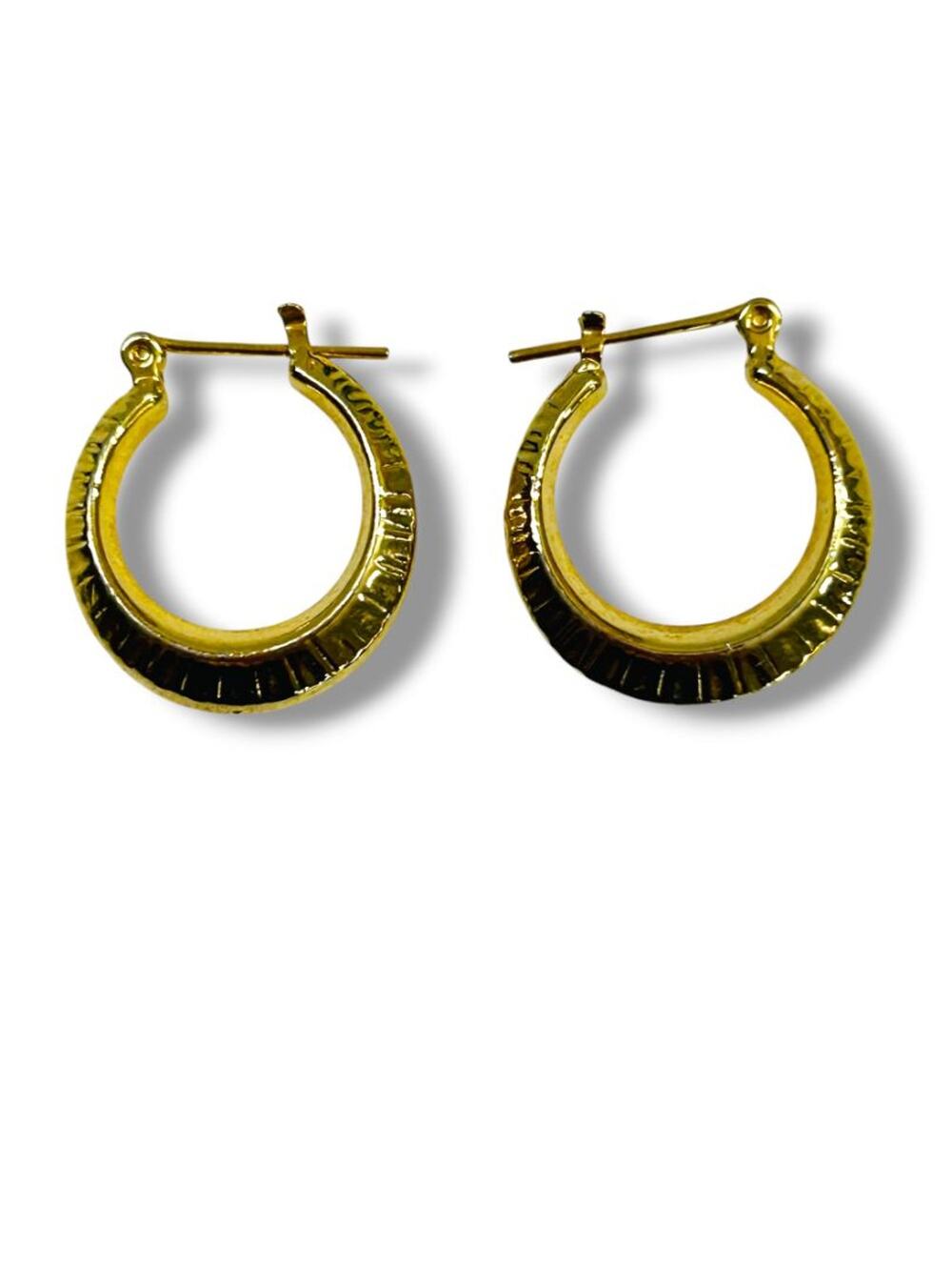 Vintage Goldtone Hoop Earrings Textured Latch Back‎ .75"